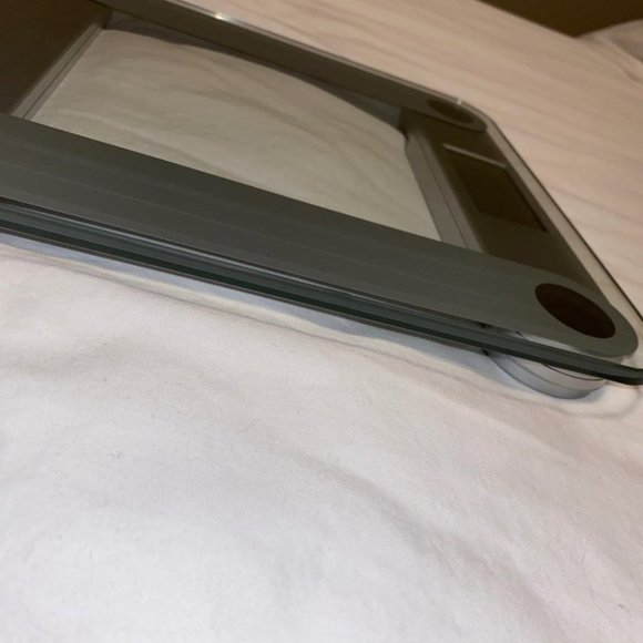 Modern Glass Silver Weight Scale Stylish Like New - Picture 4 of 4